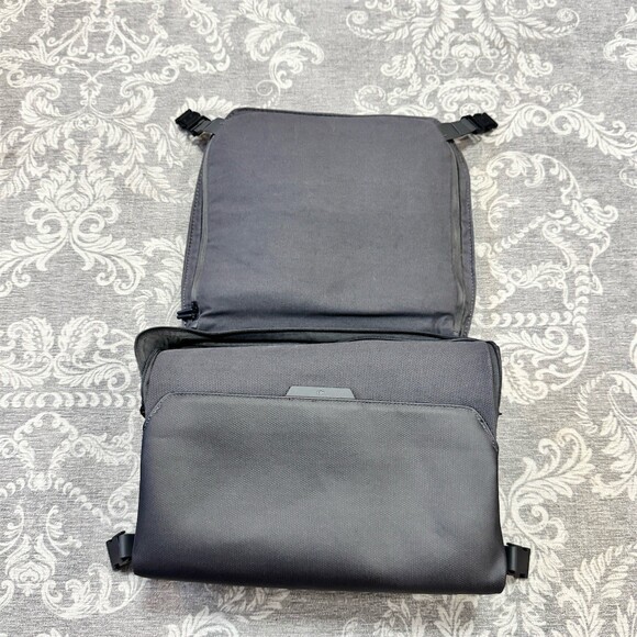 DJI Convertible Carrying Bag for Mavic 3 Drone Gray Messenger Backpack - Picture 3 of 9